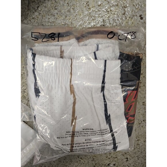 Toronto Raptors Mitchell Ness Reload 3.0 Swingman Shorts Men's M White 1998 - Picture 8 of 12